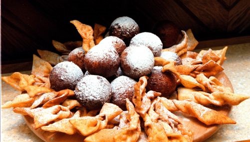 Chrusty i pączki na tłusty czwartek